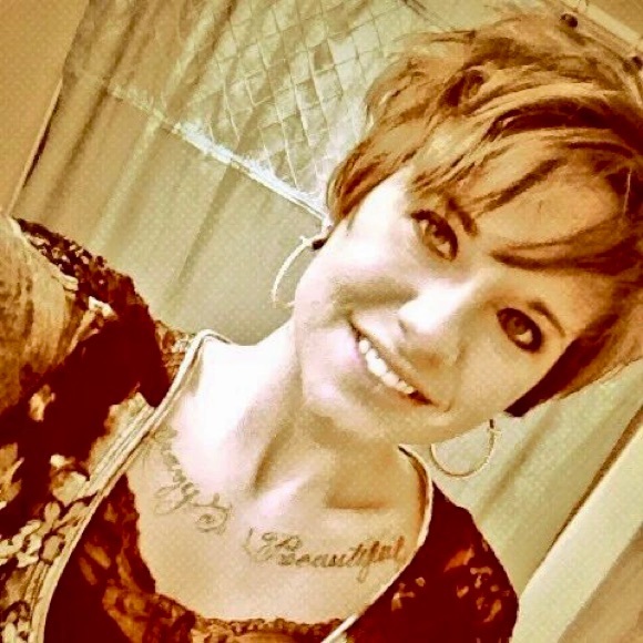 Meet your Posher, Angela - Picture 4 of 4